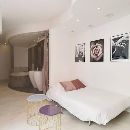 Magnifique Appartement Parisien - Marais エクステリア 写真
