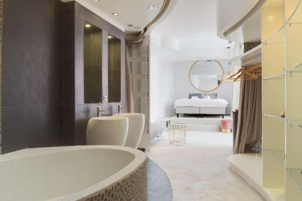 Magnifique Appartement Parisien - Marais エクステリア 写真